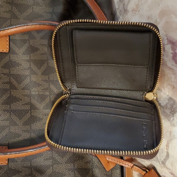 Michael Kors Handbag Set - Picture 14 of 15